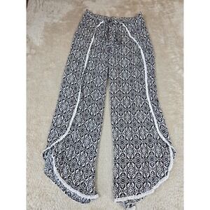 No Boundaries Womens Medallion Print Tulip Split Leg Pants Black White Lace M